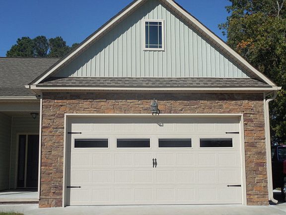 2nd image of 33 Grace Dr