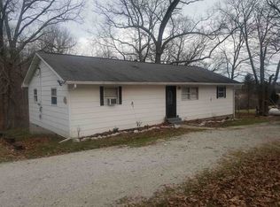 828 Porter Burton Rd, Mitchell, IN 47446