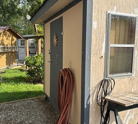 4th image of 77 Creekview Dr