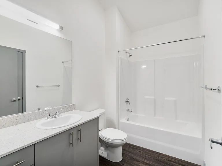 Serenity Apartments — Photo 148