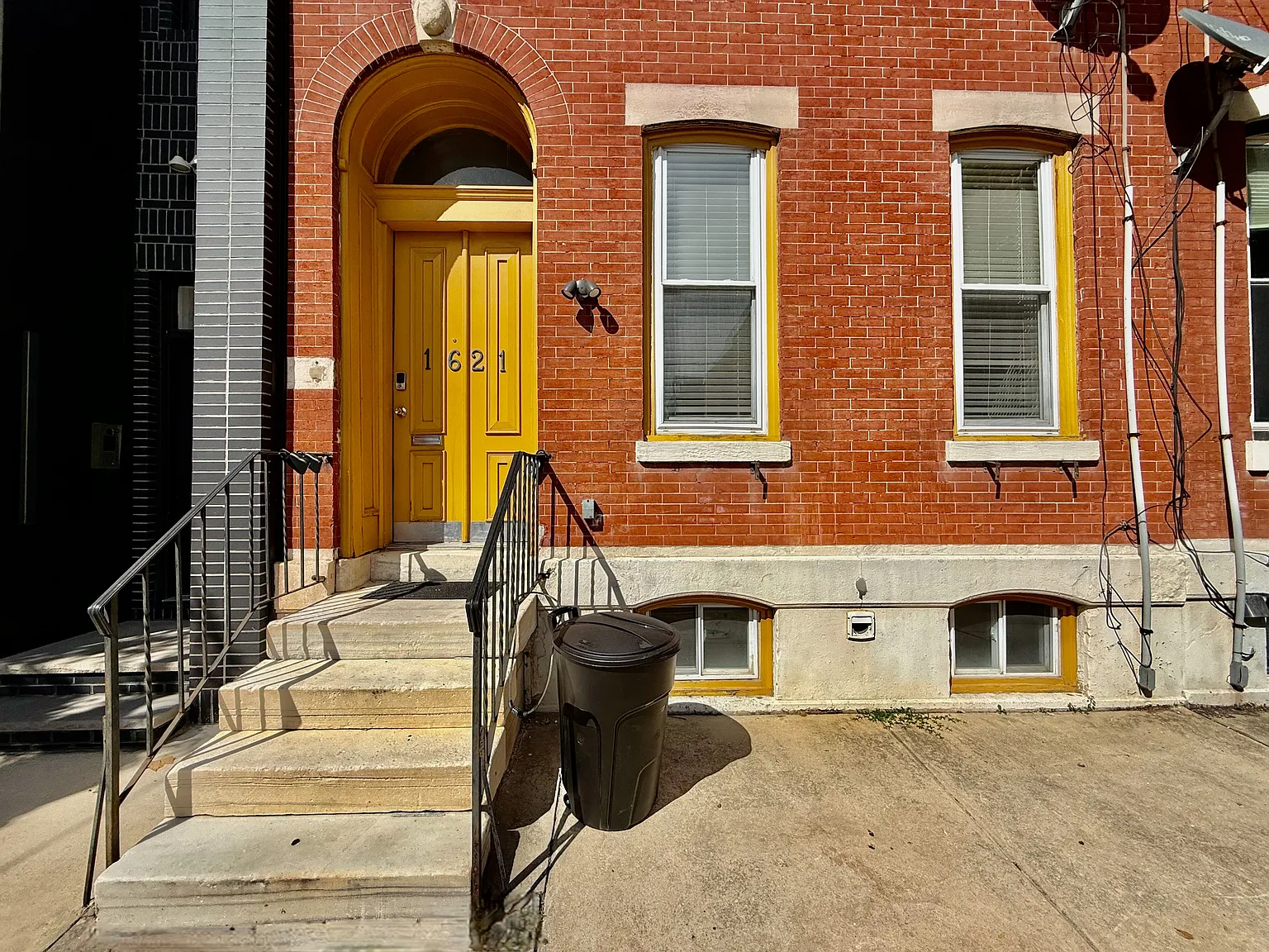 1621 Christian Street - 1st Floor — Photo 4