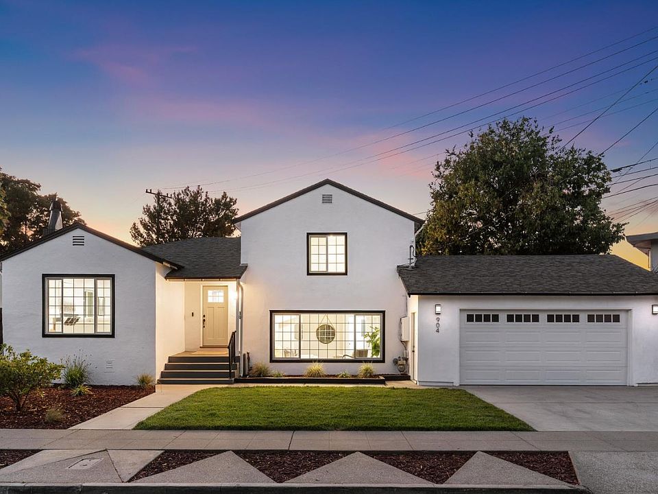 1st image of 904 Larkspur Dr