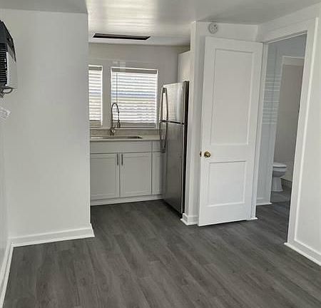 3rd image of 229 Lakeland Dr #1