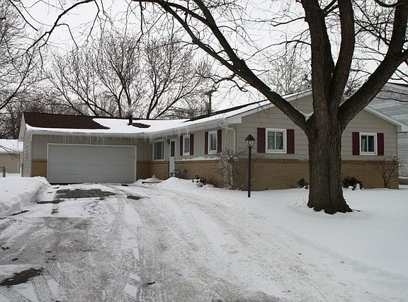 3rd image of 1094 Revere Dr