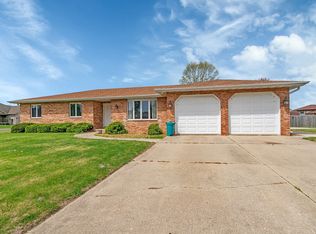 600 Trotter Dr, Coal City, IL 60416