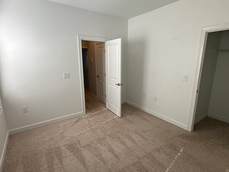 405 Old Dairy Dr — Photo 7