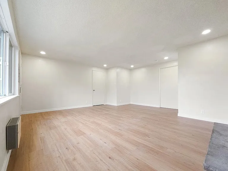 2020 Eastlake Ave E #2 — Photo 4