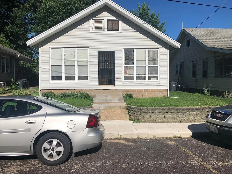 3 Hecker Ct