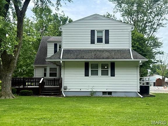 4th image of 414 Park St