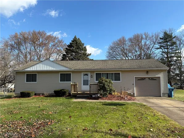 4635 Garrett Dr, Barberton, OH 44203