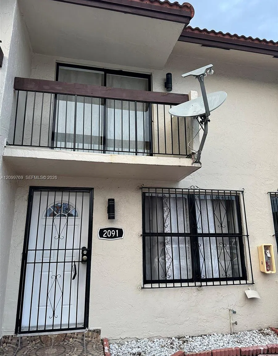 Second West Lake Condo — Photo 1