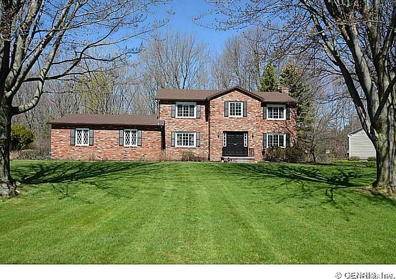 1st image of 9 Widewaters Ln