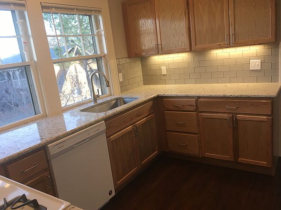 Kitchen granite counter tops