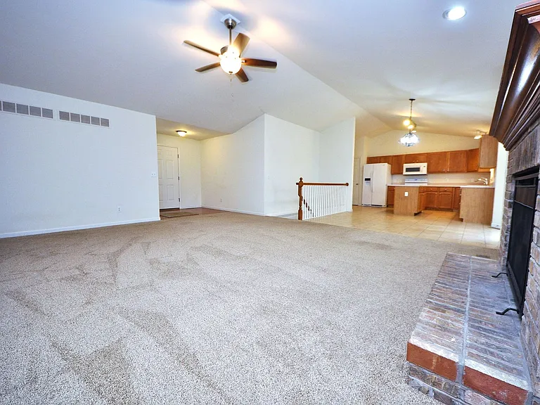 131 Choctaw Dr — Photo 4