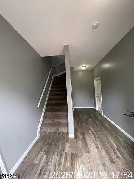 4 bed, 1.0 bath, $2,500 — Photo 4