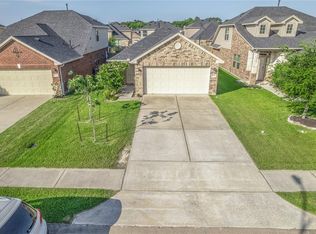 5135 Misty Ln, Bacliff, TX 77518