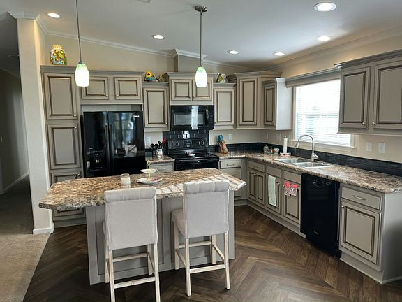 3rd image of 8775 20th St #801