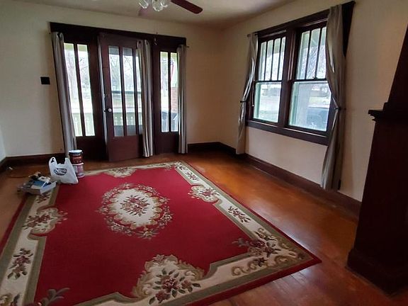 Livingroom/Entrance door