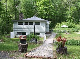 166 W Shore Dr, Higganum, CT 06441