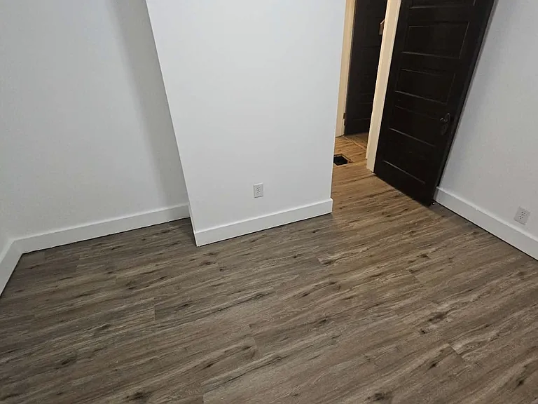 18-26 Winton Ln — Photo 3