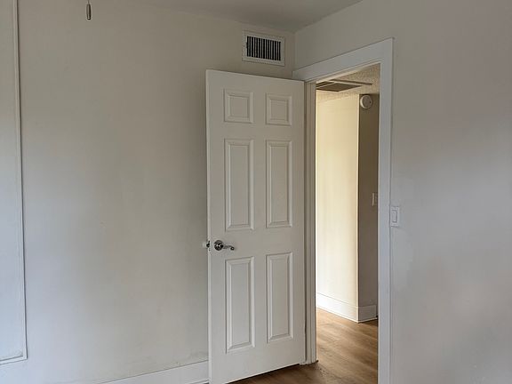 4th image of 5555 Malt Dr APT 1