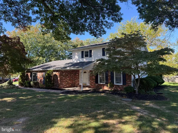4431 Pasture Dr, Elizabethtown, PA 17022