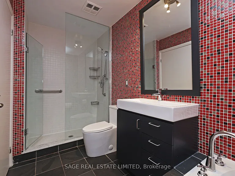 11 Soho St #405 — Photo 10
