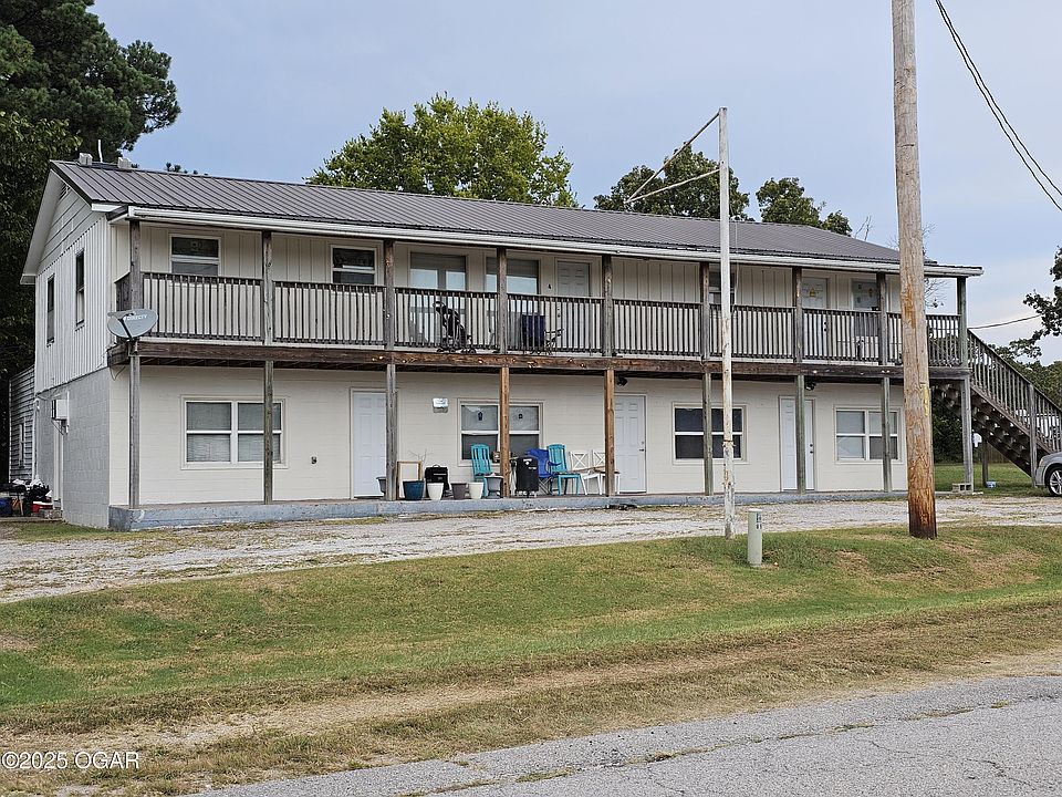 2nd image of 17614 Elwood Junction Rd
