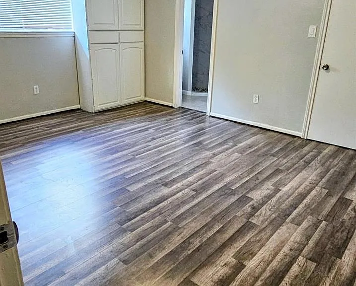 25602 Oakhurst Dr — Photo 14