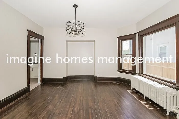 4 bed, 1.0 bath, 1506 sqft, $2,195 — Photo 4