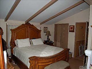 5th image of 11 Scotchpine Dr