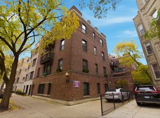 643 W Roscoe St #1B, Chicago, IL 60657