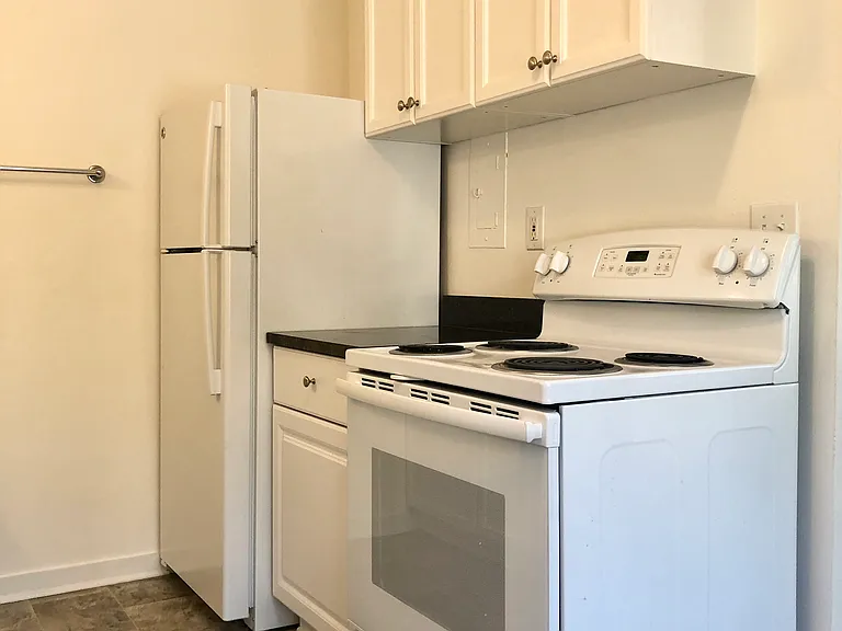 4203-4205 Evanston Ave N #105 — Photo 2