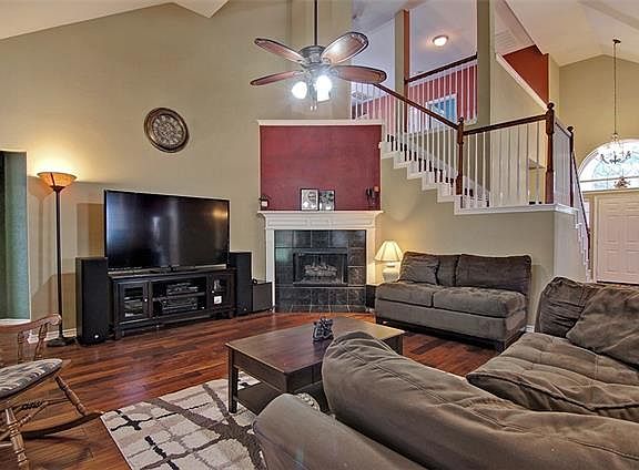 5th image of 2713 Cypress Leaf Ln