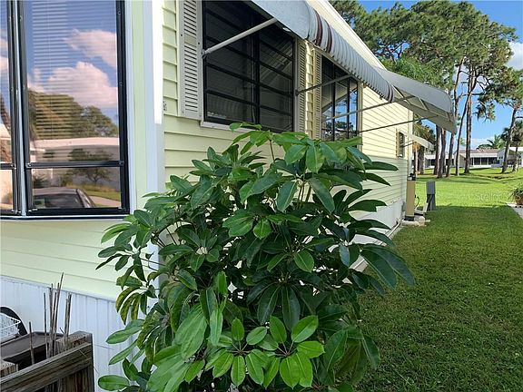 4th image of 159 Brookshire Dr