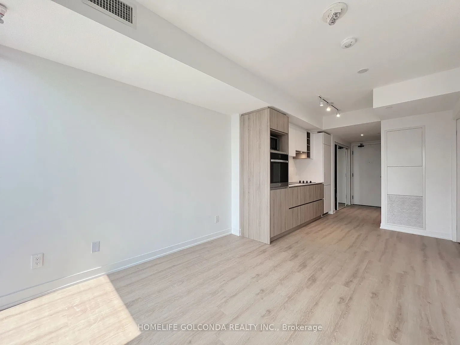 2 bed, $2,350 — Photo 2