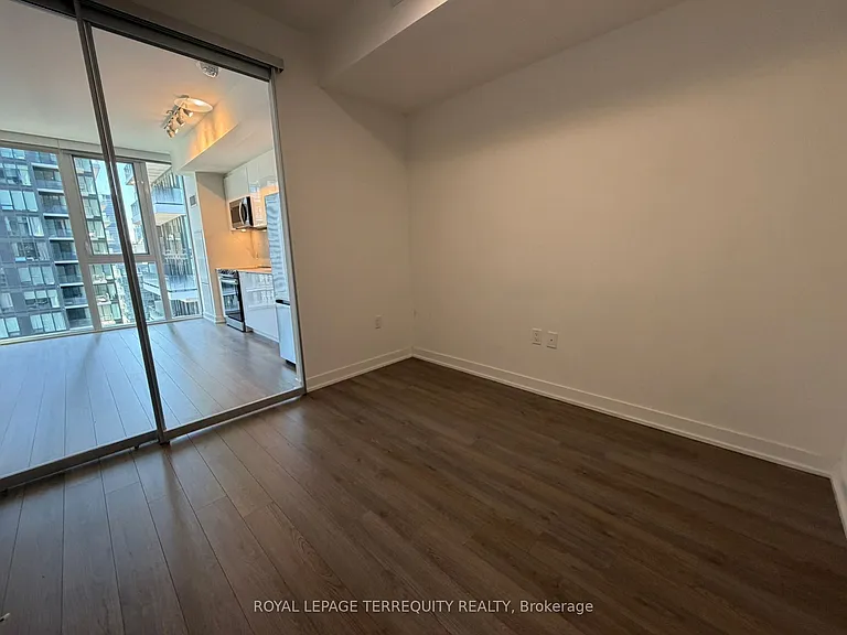 357 King St W #3307 — Photo 10