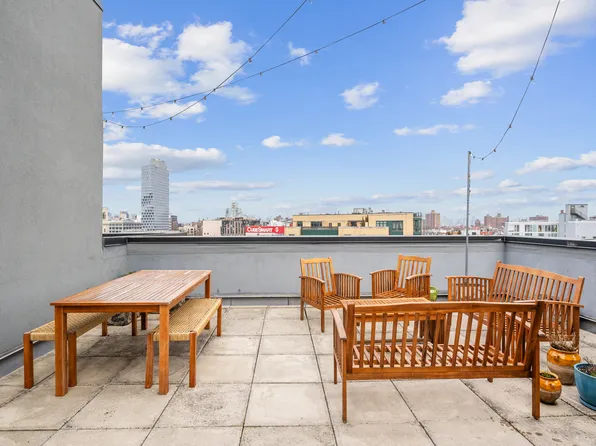 737 Bergen Street image 9 of 14