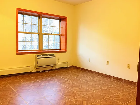 Rented by Area New York | media 12