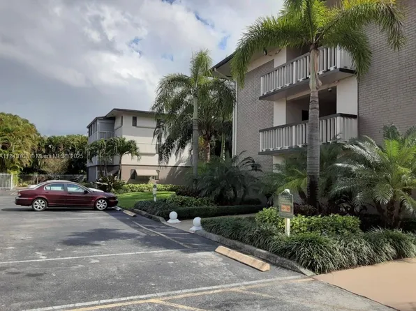 4900 Washington St APT 209, Hollywood, FL 33021