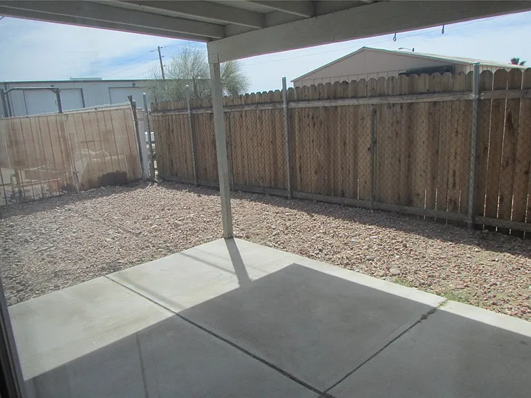 432 Harbor Dr — Photo 10
