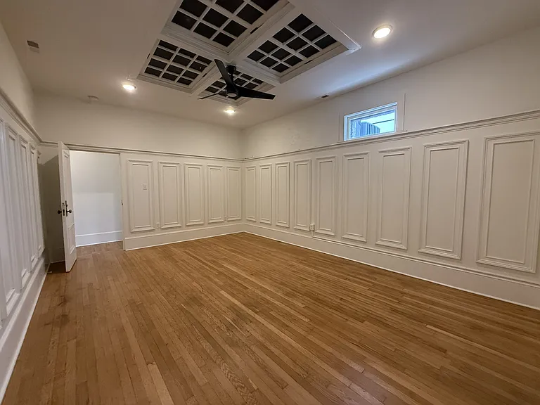 44 E Market St — Photo 3