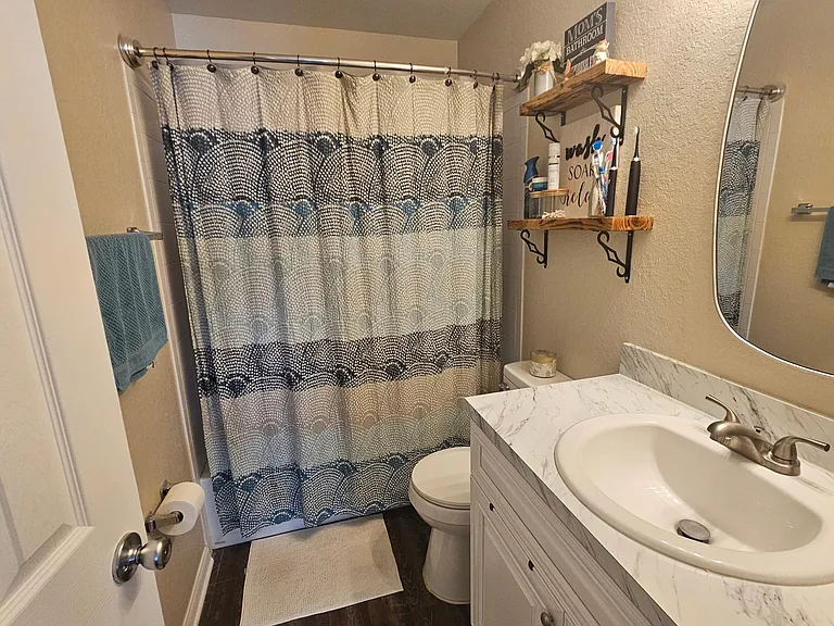 605 Overlook Dr SE #A — Photo 9