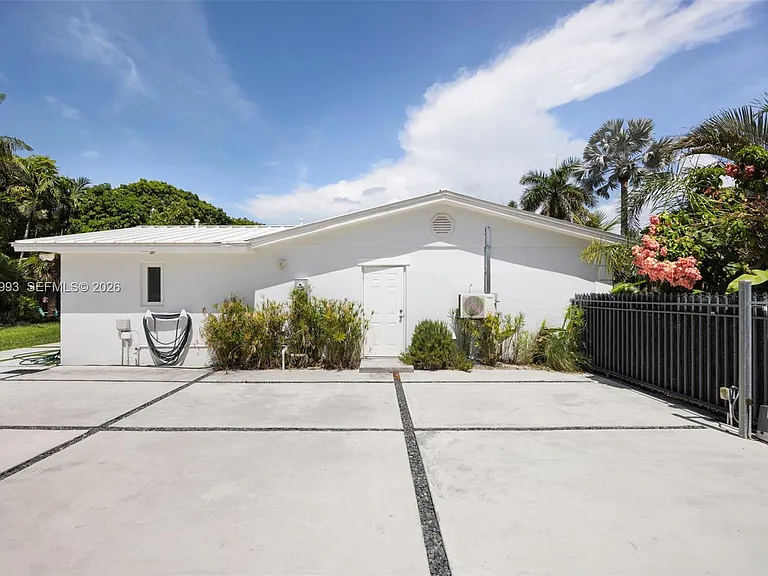 9801 SW 123rd St #9801 — Photo 4