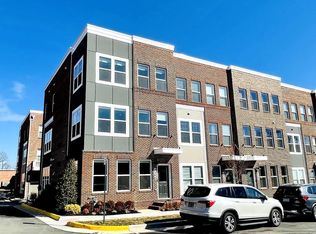 8366 Sallyport St, Lorton, VA 22079