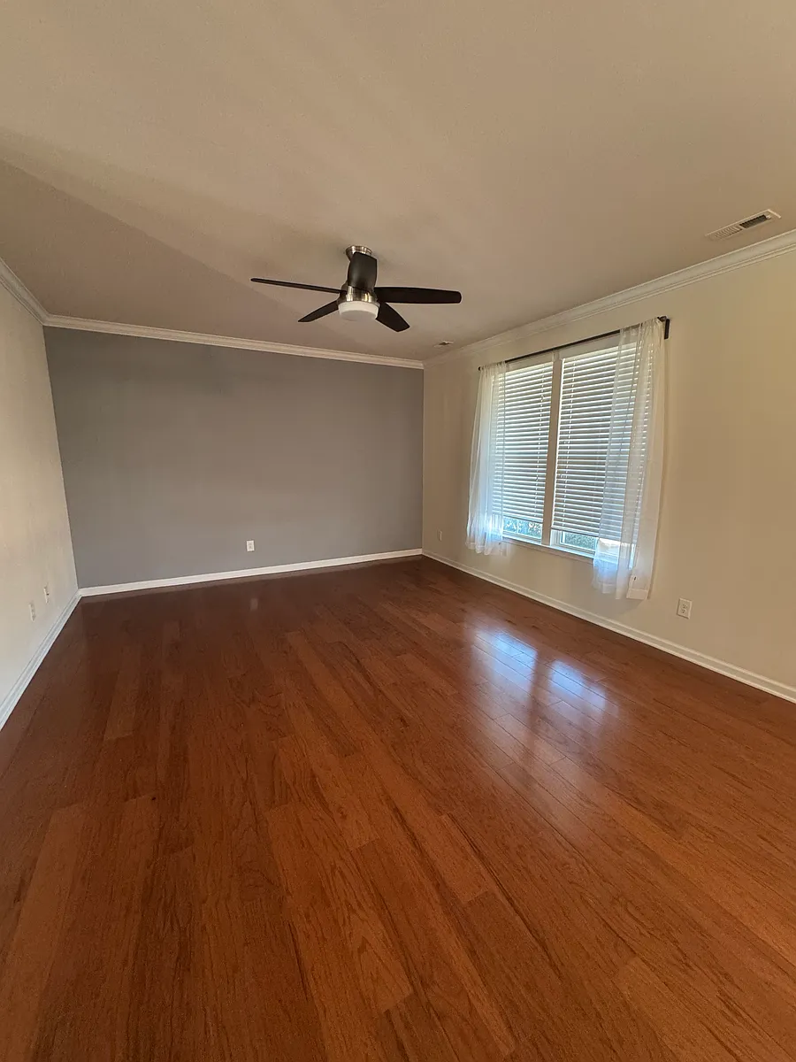 Building Photo - 1073 Semora Ln