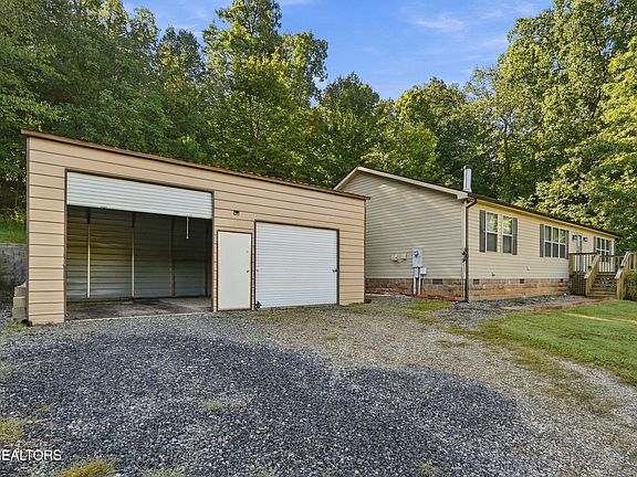 4th image of 2021 Compton Ct