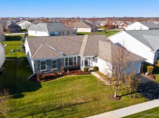 2518 Edgewater Dr, Elgin, IL 60124