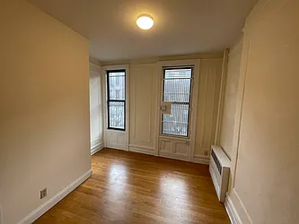 Rented by Century 21 Premier 