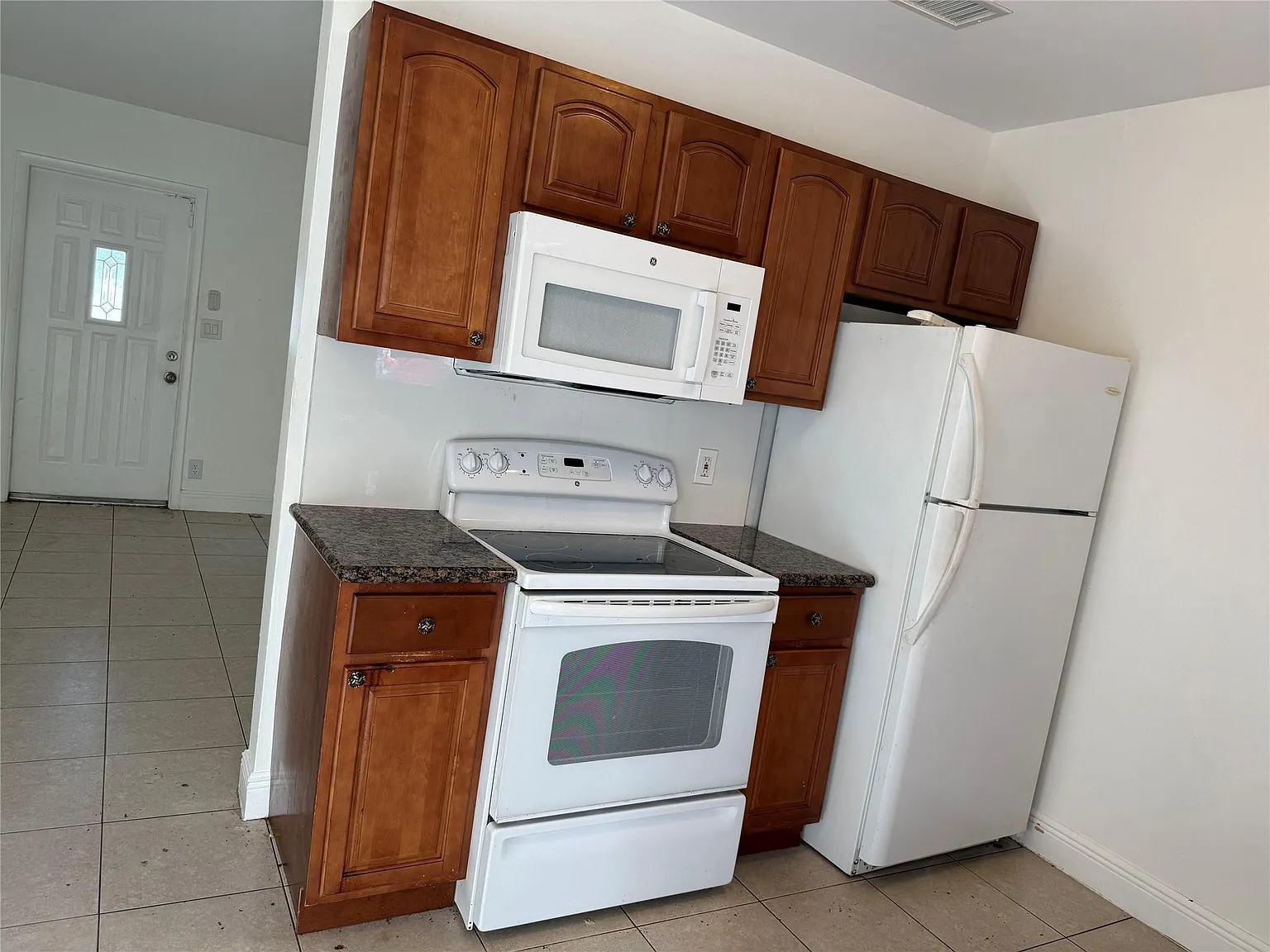 2 bed, 1.0 bath, 1153 sqft, $2,750 — Photo 2